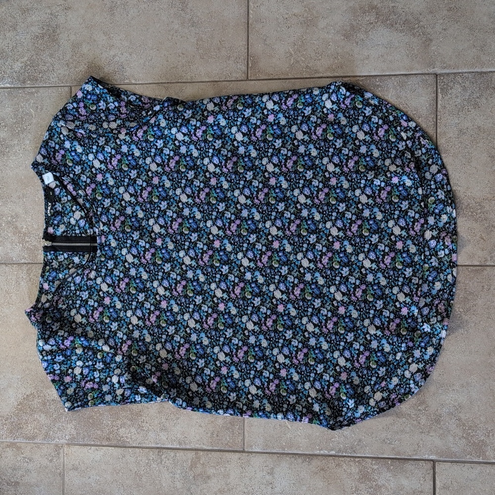 Cute Floral Top "Only" - Black, Blue, Purple, Multi